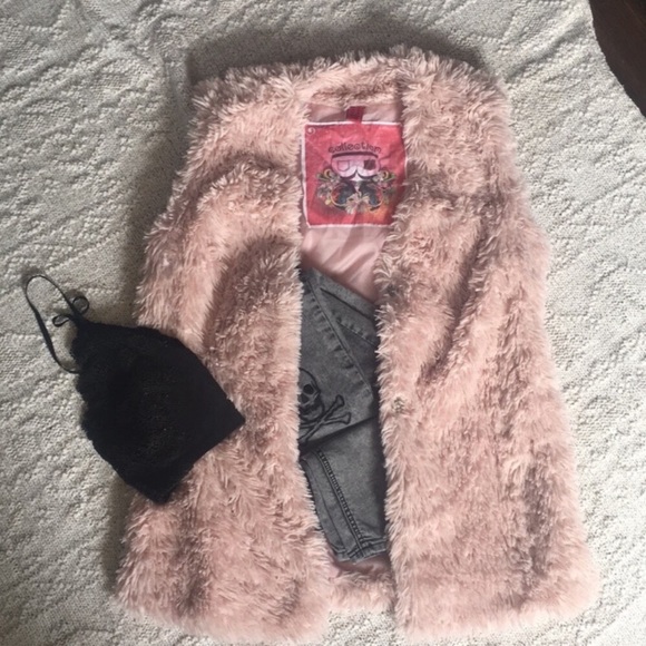 BERNARDO | Faux Fuzzy Fur Vest - Picture 2 of 5